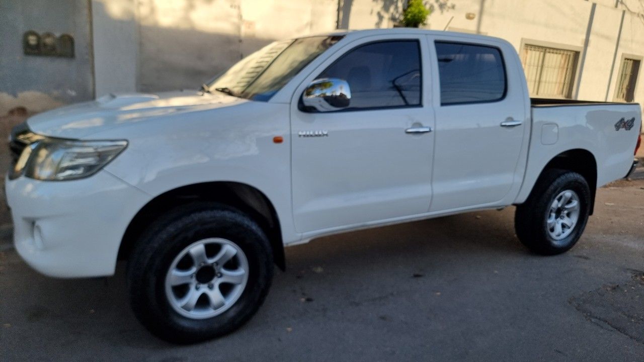 Toyota Hilux Usada Financiado en Mendoza, deRuedas
