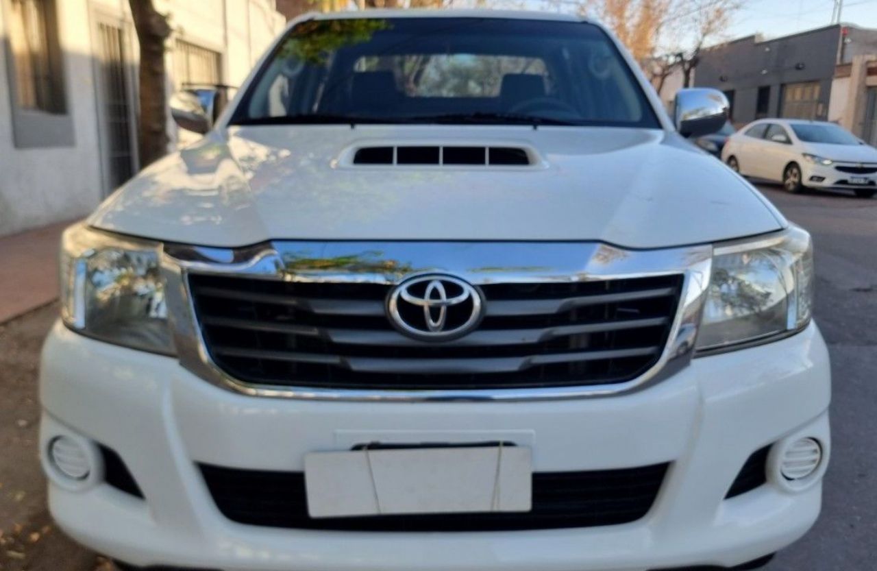Toyota Hilux Usada Financiado en Mendoza, deRuedas