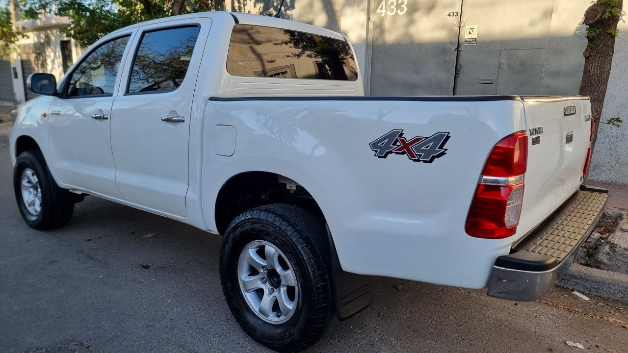 Toyota Hilux Usada Financiado en Mendoza, deRuedas