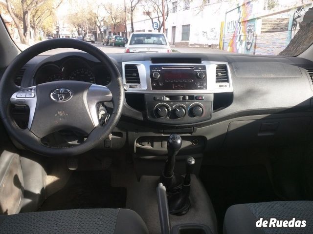 Toyota Hilux Usada en Mendoza, deRuedas