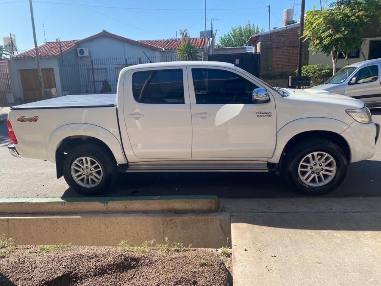 Toyota Hilux Usada en Mendoza, deRuedas