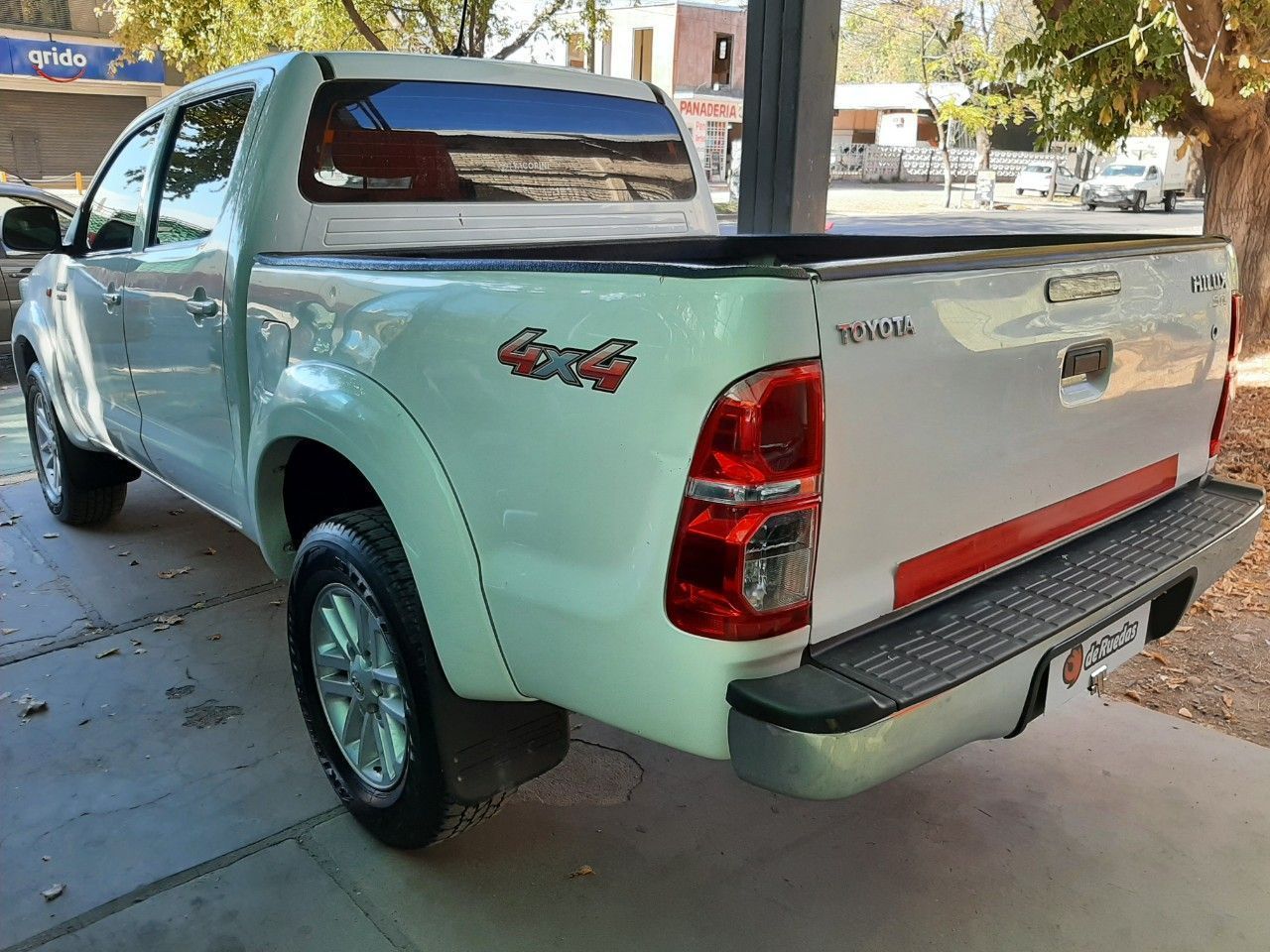 Toyota Hilux Usada Financiado en Mendoza, deRuedas