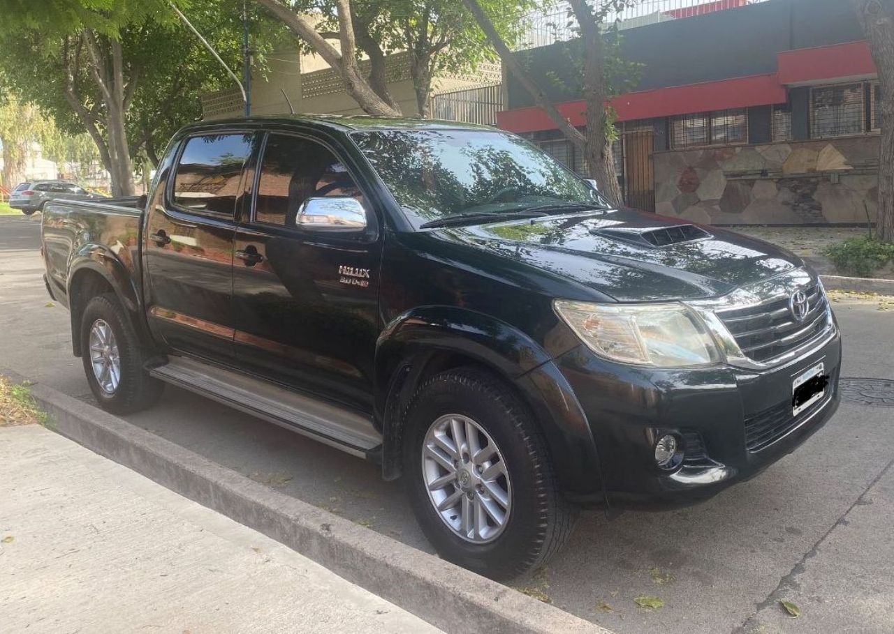 Toyota Hilux Usada en Mendoza, deRuedas