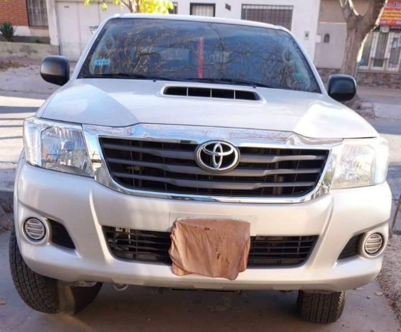 Toyota Hilux Usada en Mendoza, deRuedas