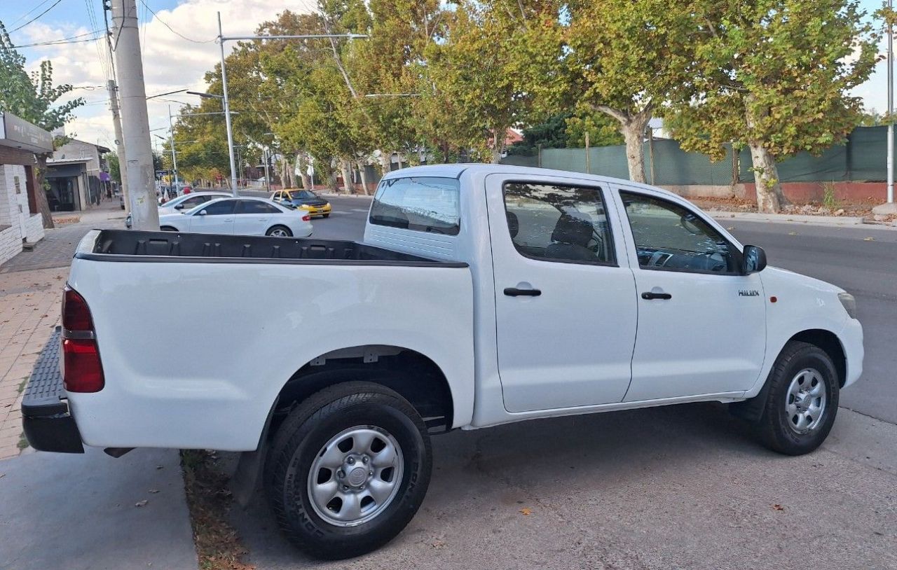 Toyota Hilux Usada Financiado en Mendoza, deRuedas