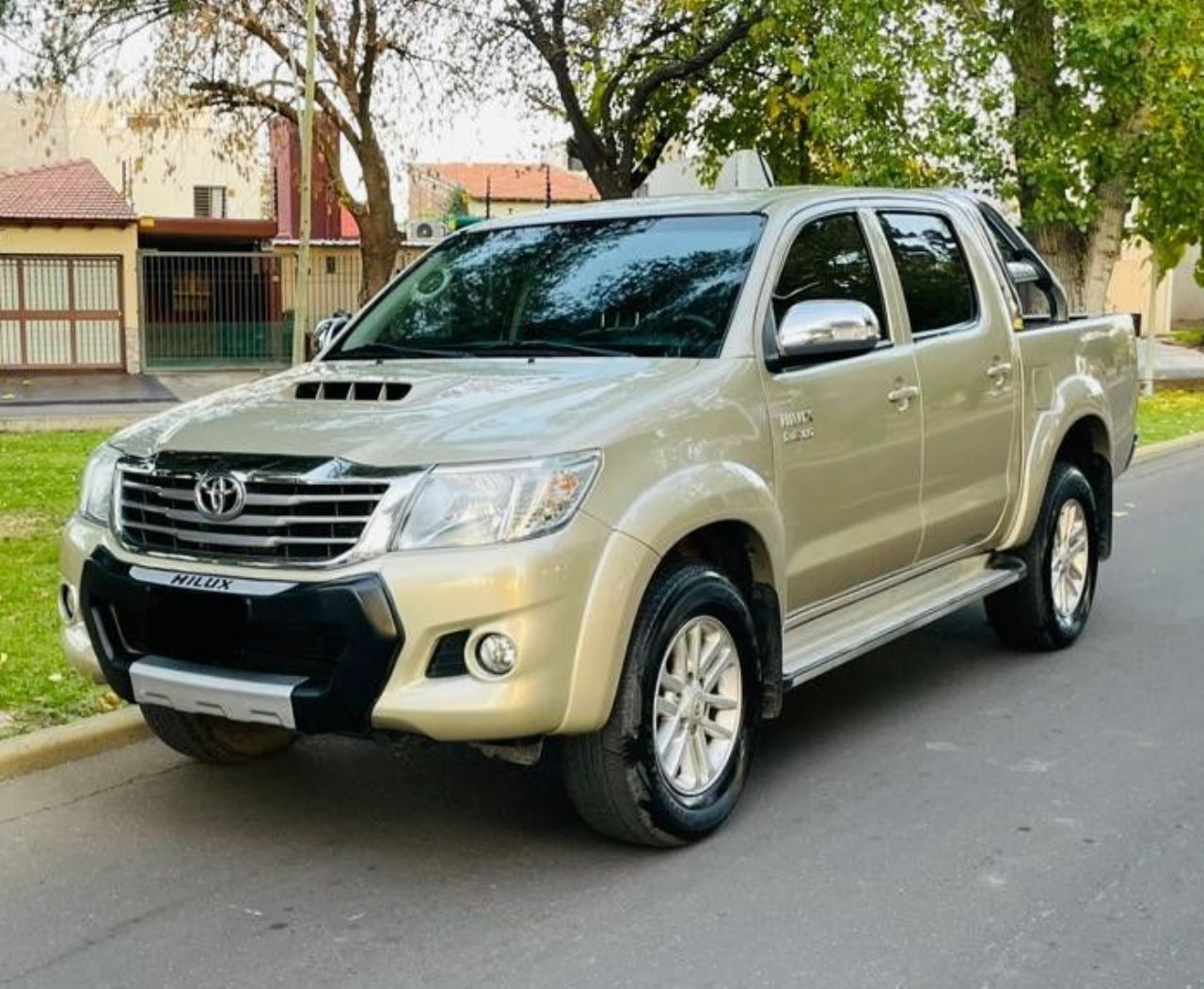 Toyota Hilux Usada Financiado en Mendoza, deRuedas