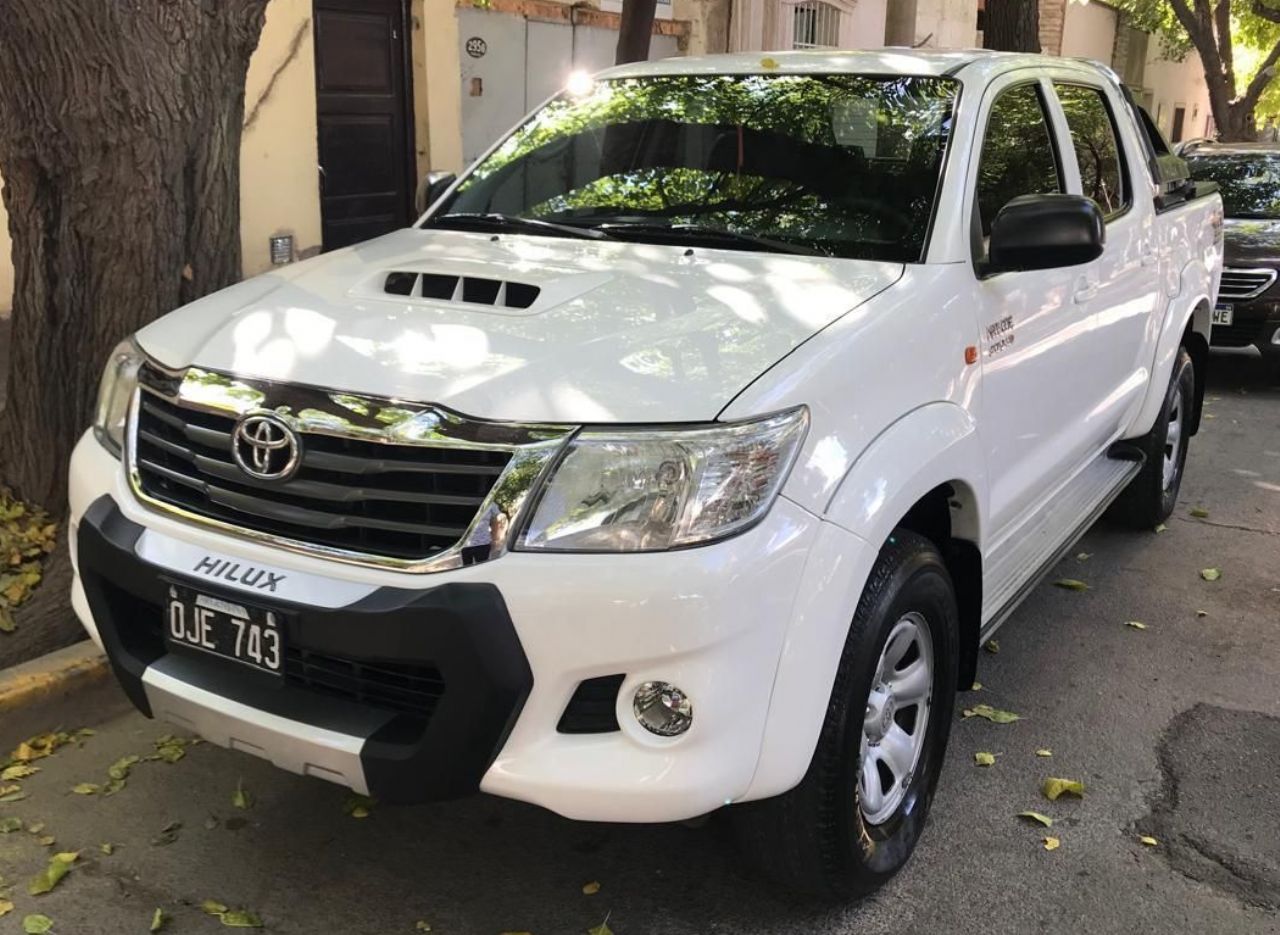 Toyota Hilux Usada en Mendoza, deRuedas