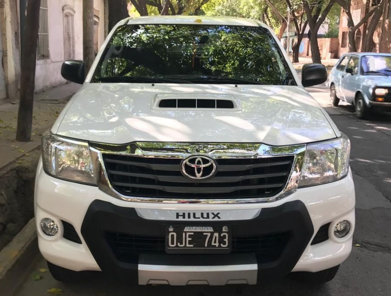 Toyota Hilux Usada en Mendoza, deRuedas