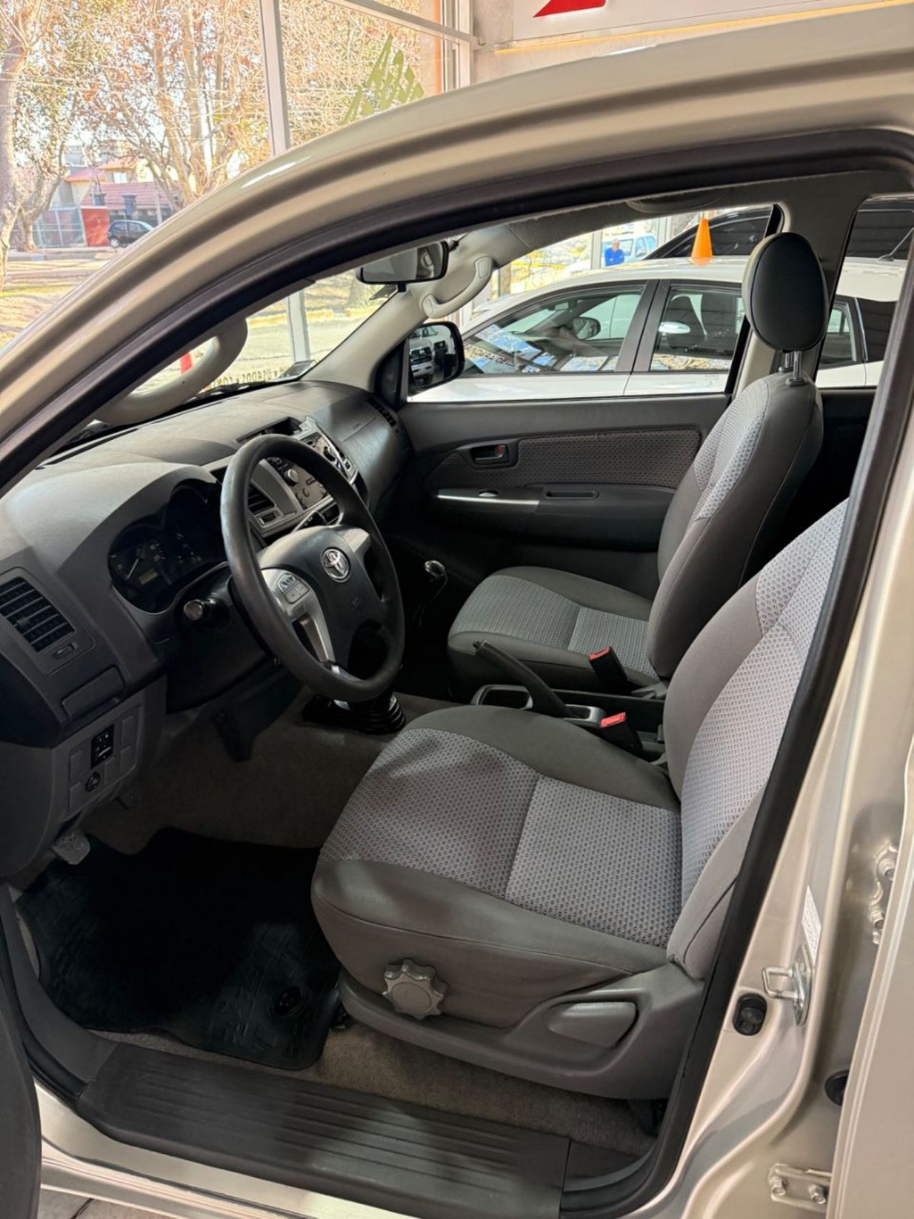 Toyota Hilux Usada Financiado en Mendoza, deRuedas
