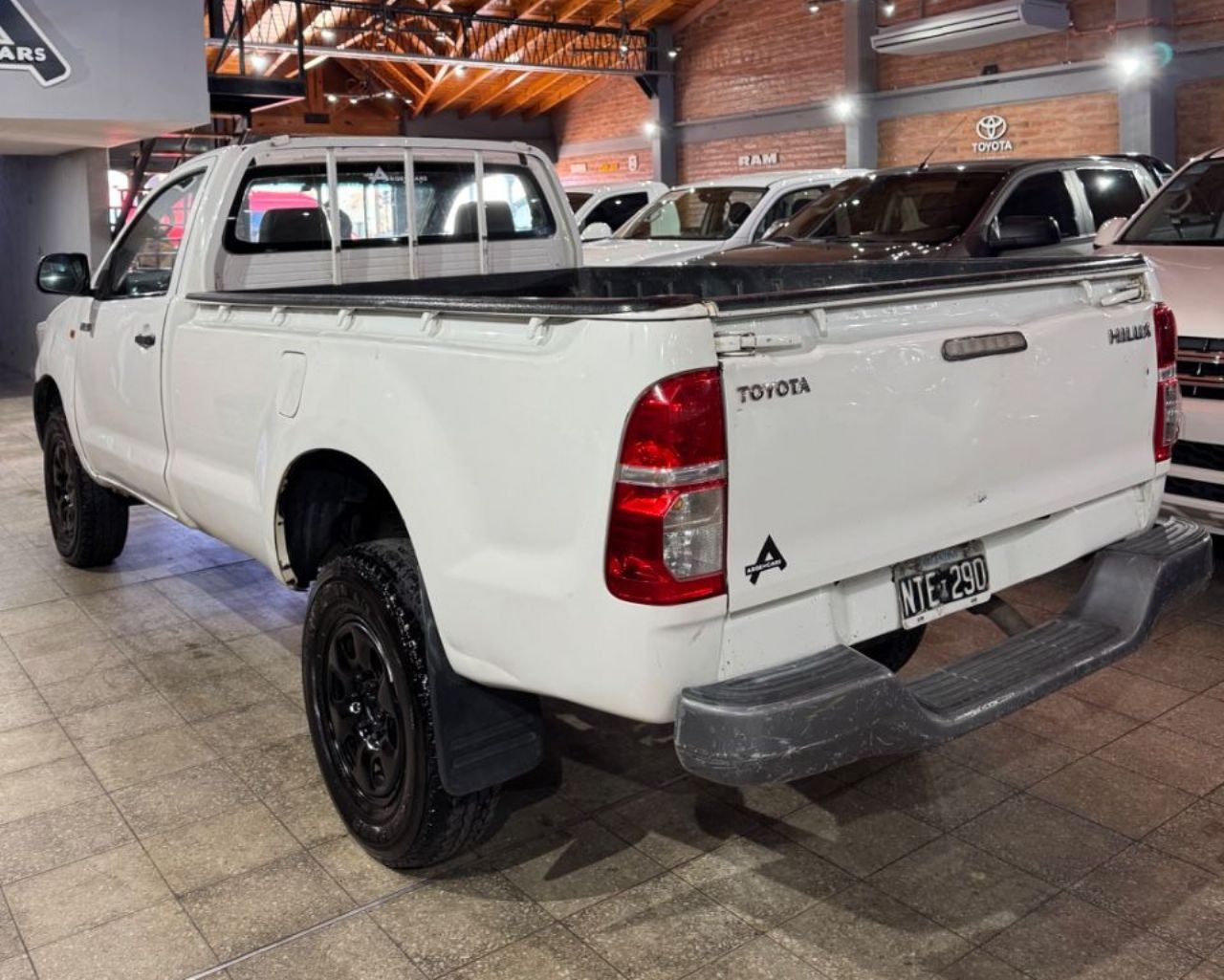 Toyota Hilux Usada Financiado en San Juan, deRuedas