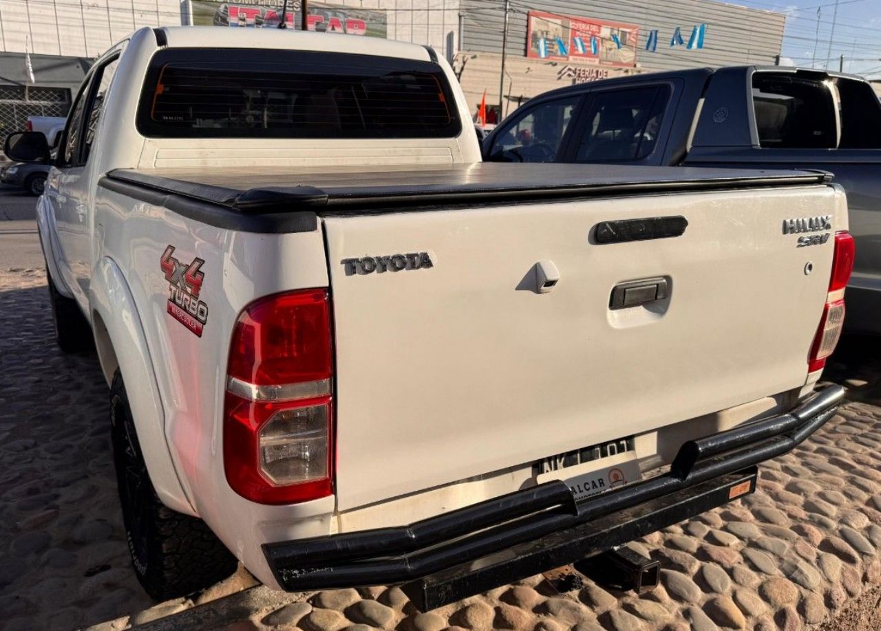Toyota Hilux Usada Financiado en Mendoza, deRuedas