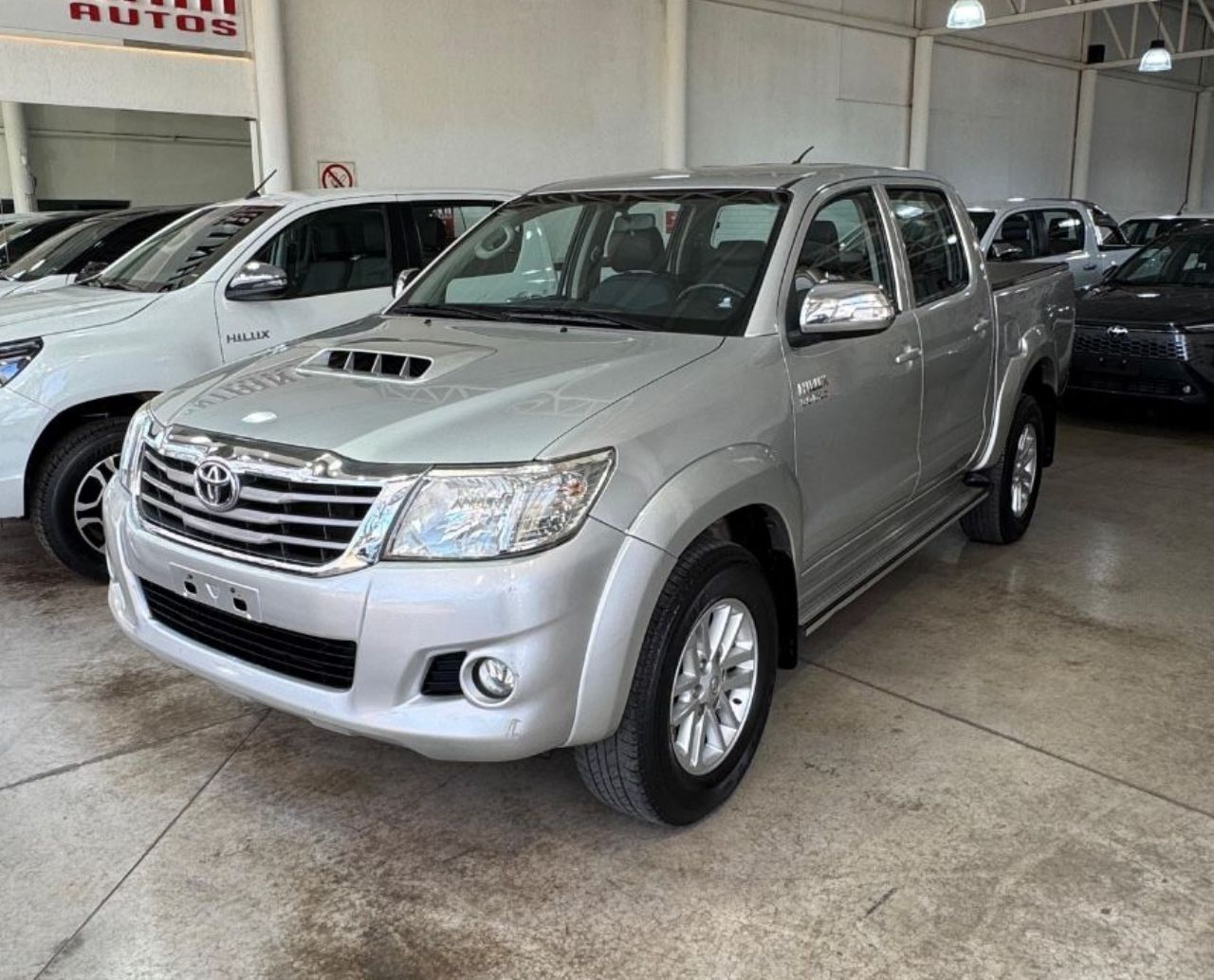Toyota Hilux Usada Financiado en Mendoza, deRuedas