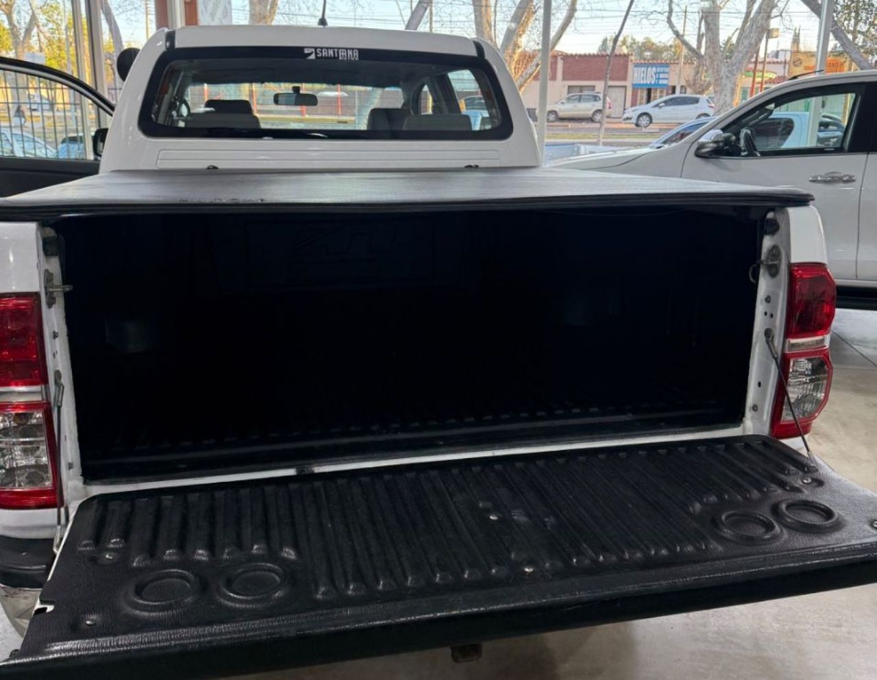 Toyota Hilux Usada Financiado en Mendoza, deRuedas