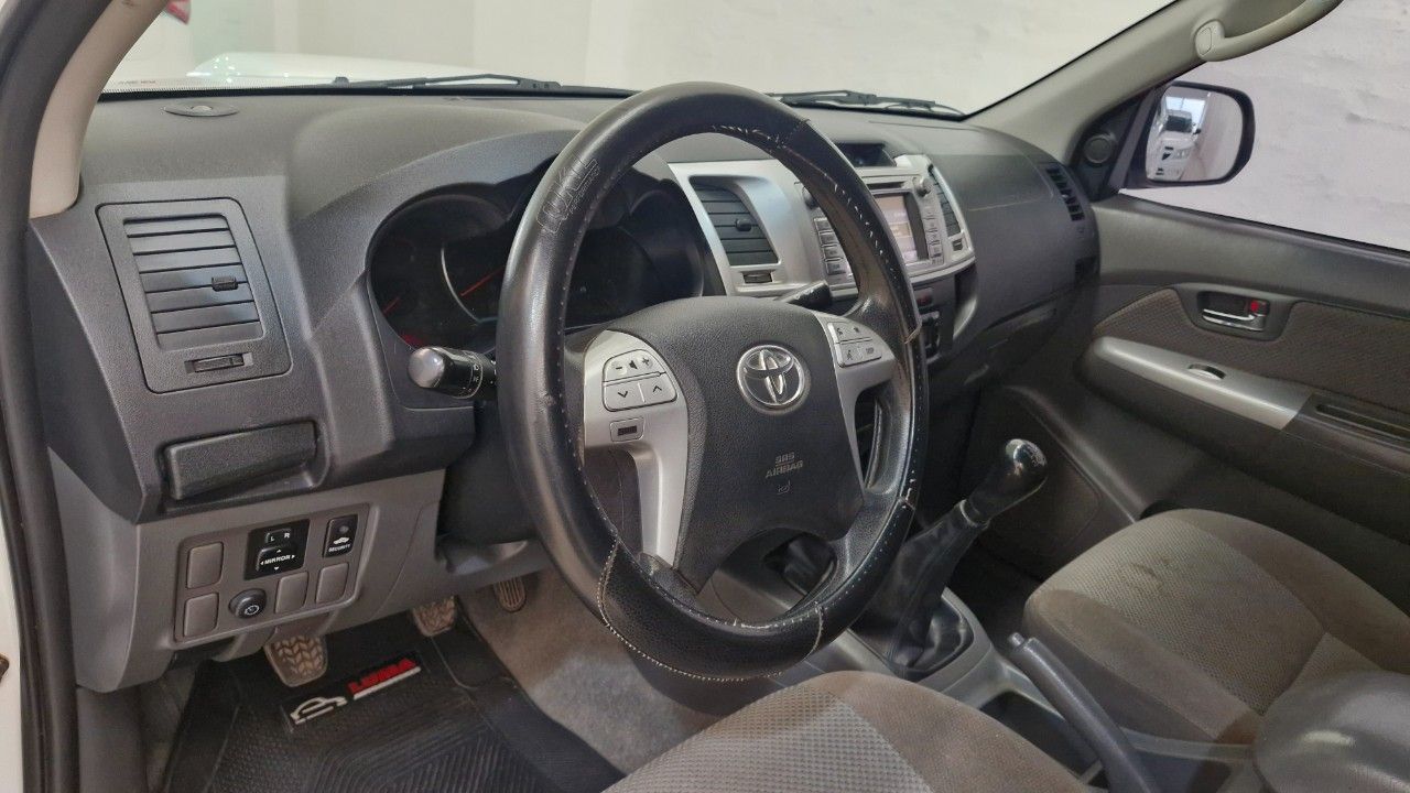 Toyota Hilux Usada Financiado en Mendoza, deRuedas