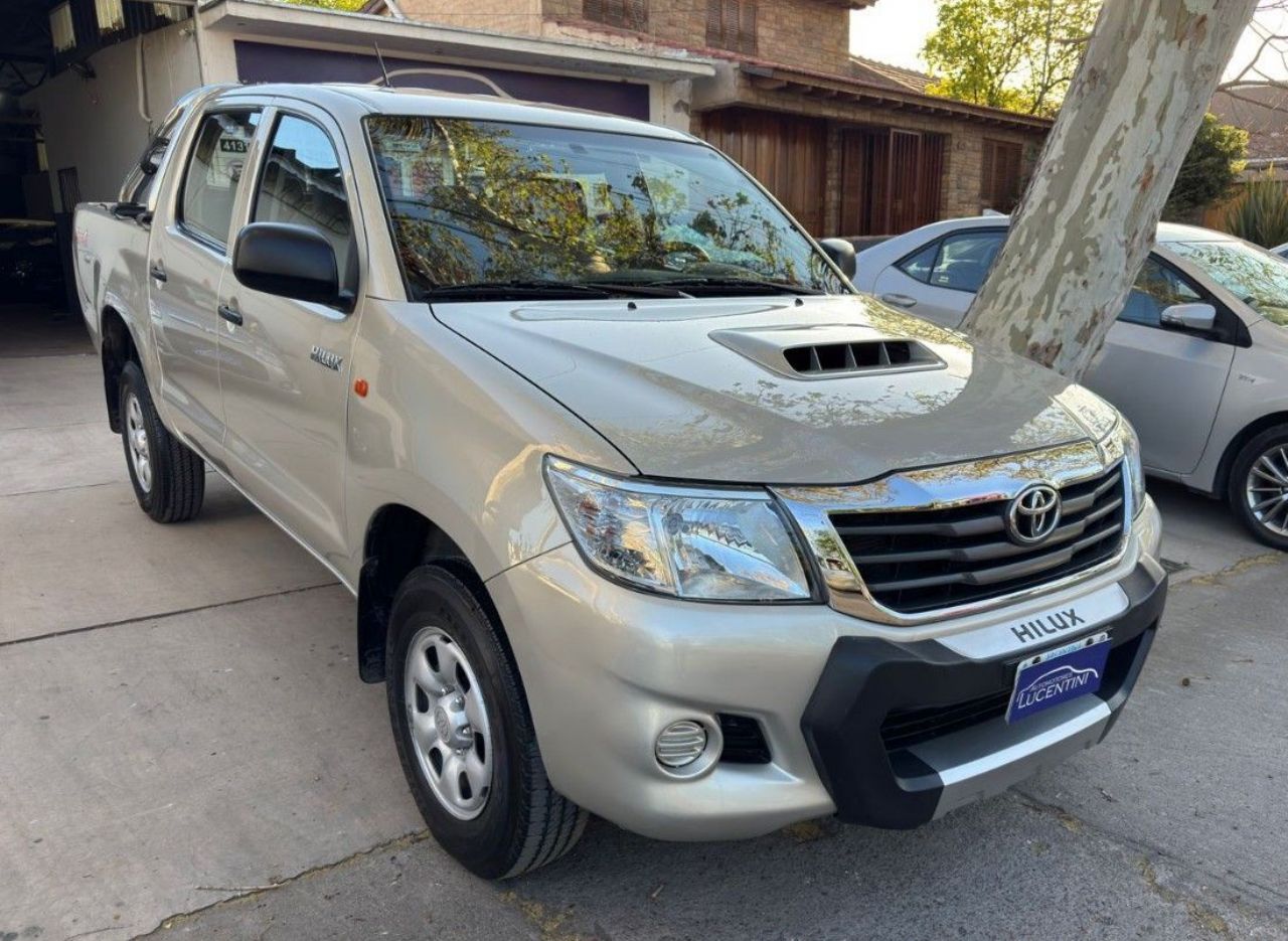Toyota Hilux Usada Financiado en Mendoza, deRuedas