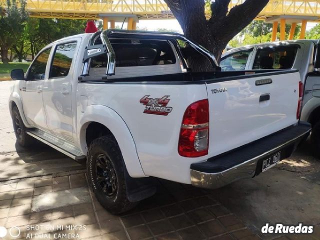 Toyota Hilux Usada en Mendoza, deRuedas