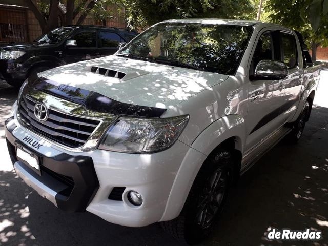 Toyota Hilux Usada en Mendoza, deRuedas