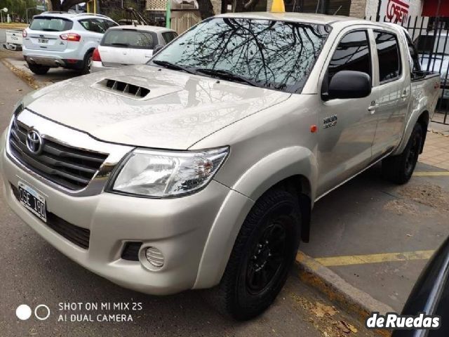 Toyota Hilux Usada en Mendoza, deRuedas