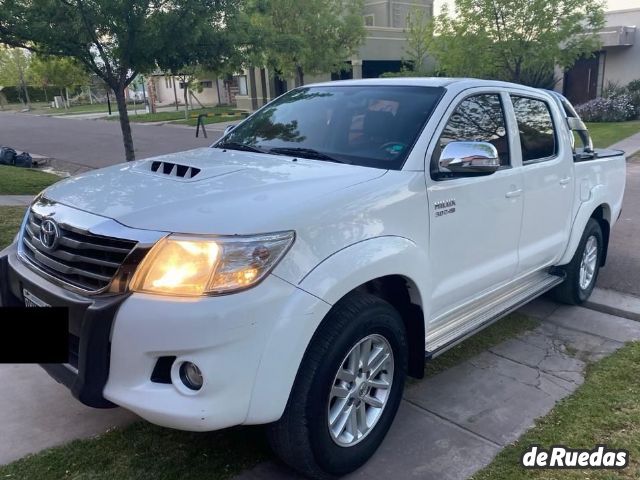 Toyota Hilux Usada en Mendoza, deRuedas
