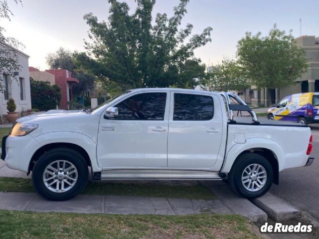 Toyota Hilux Usada en Mendoza, deRuedas