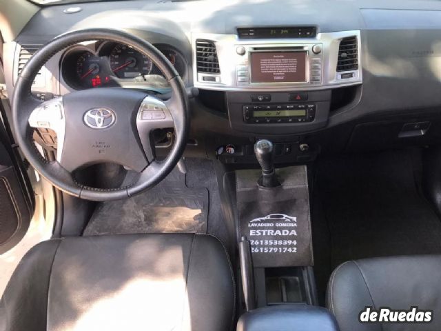 Toyota Hilux Usada en Mendoza, deRuedas