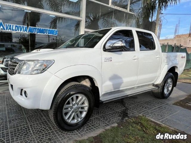 Toyota Hilux Usada en San Juan, deRuedas