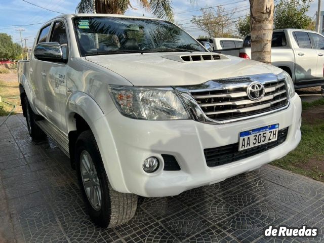 Toyota Hilux Usada en San Juan, deRuedas