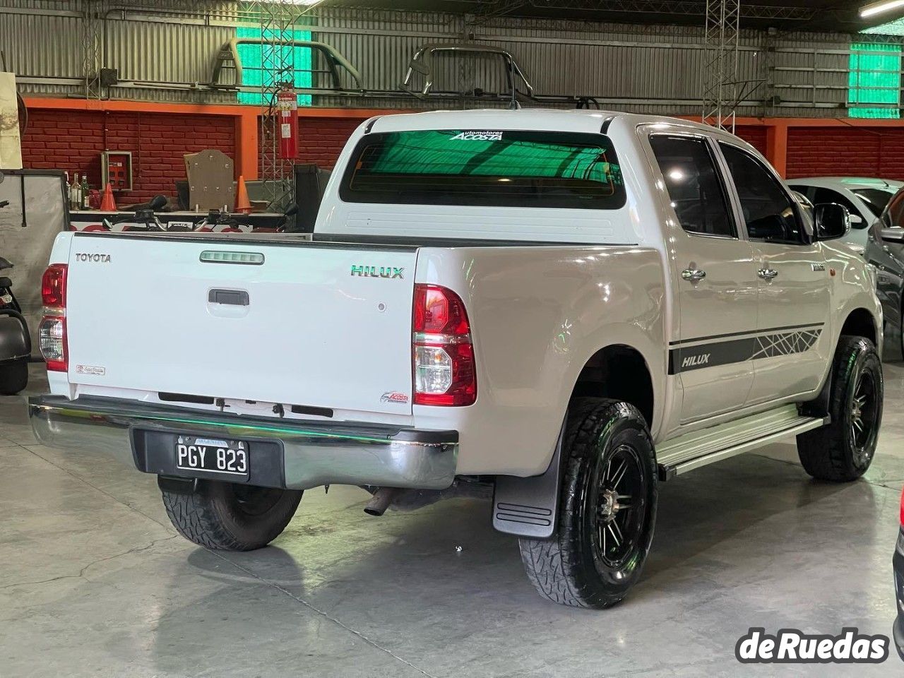 Toyota Hilux Usada en San Juan, deRuedas