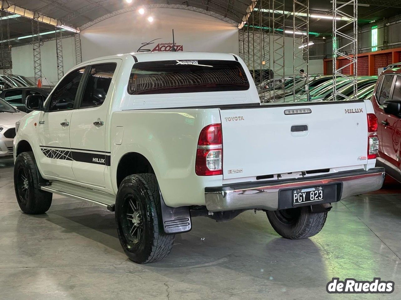 Toyota Hilux Usada en San Juan, deRuedas