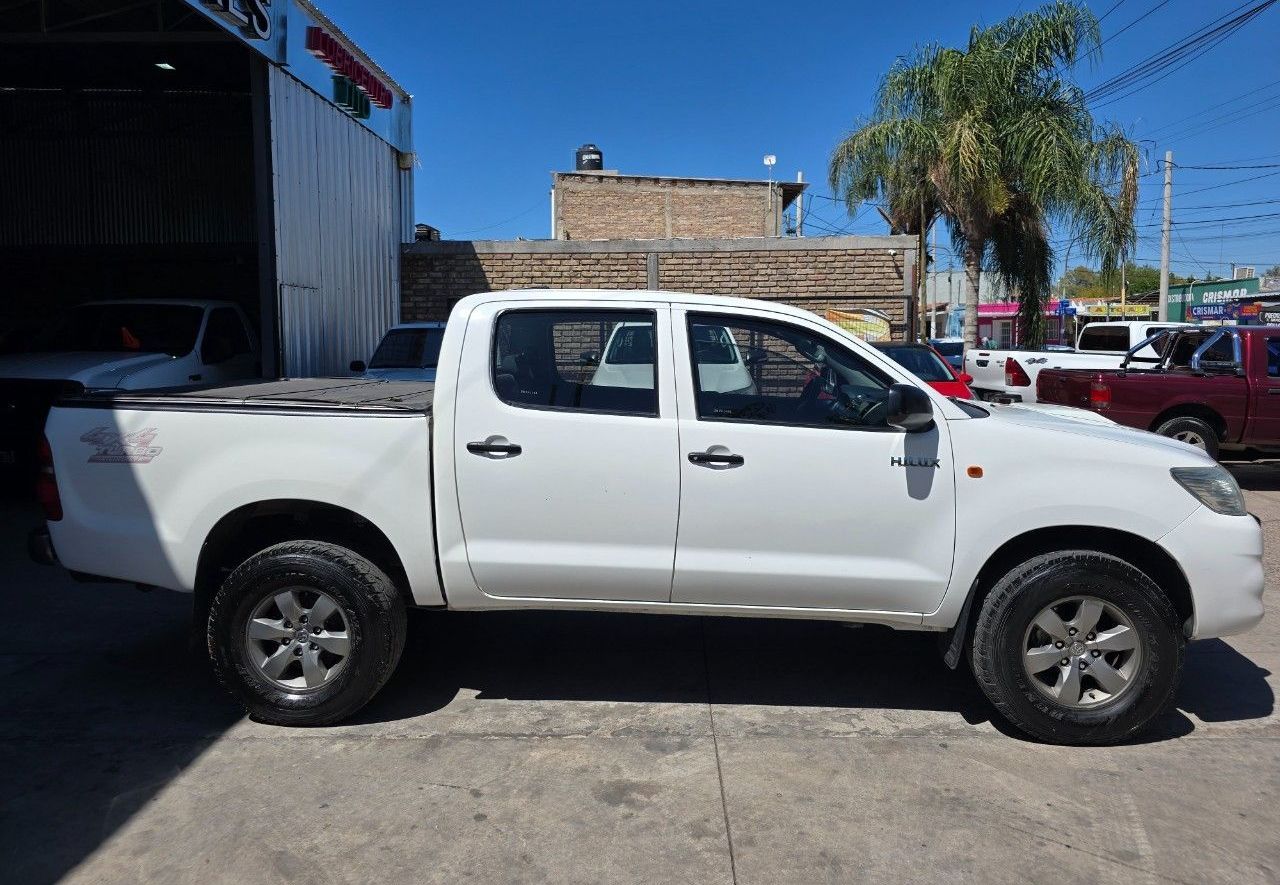 Toyota Hilux Usada Financiado en Mendoza, deRuedas