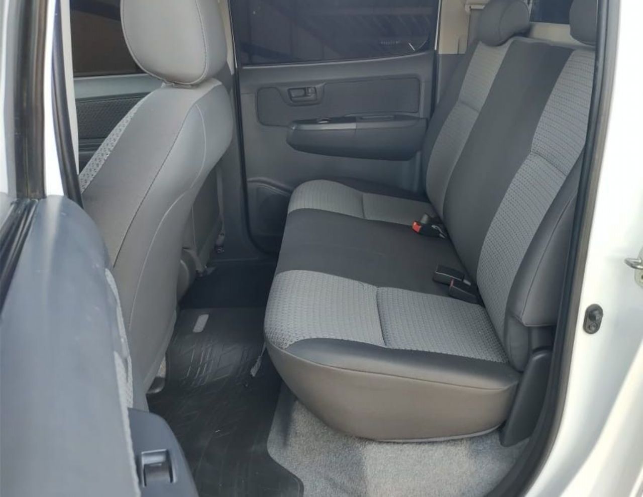 Toyota Hilux Usada Financiado en Mendoza, deRuedas