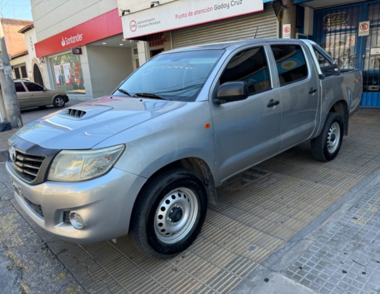 Toyota Hilux Usada en Mendoza, deRuedas