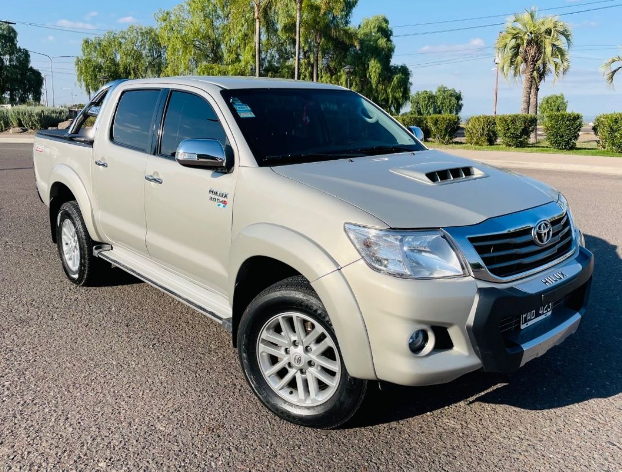 Toyota Hilux Usada Financiado en Mendoza, deRuedas