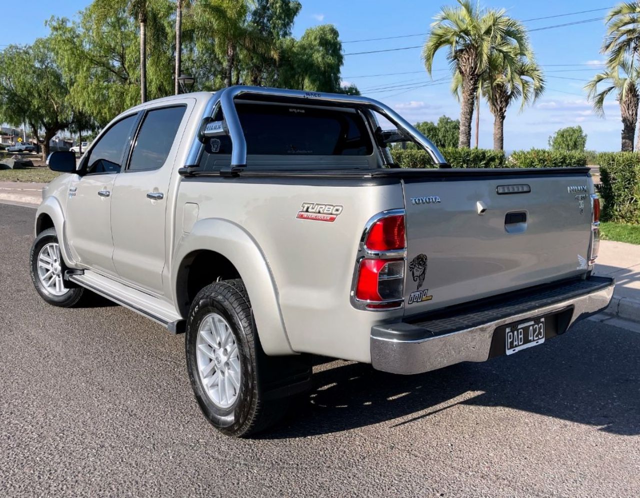 Toyota Hilux Usada Financiado en Mendoza, deRuedas