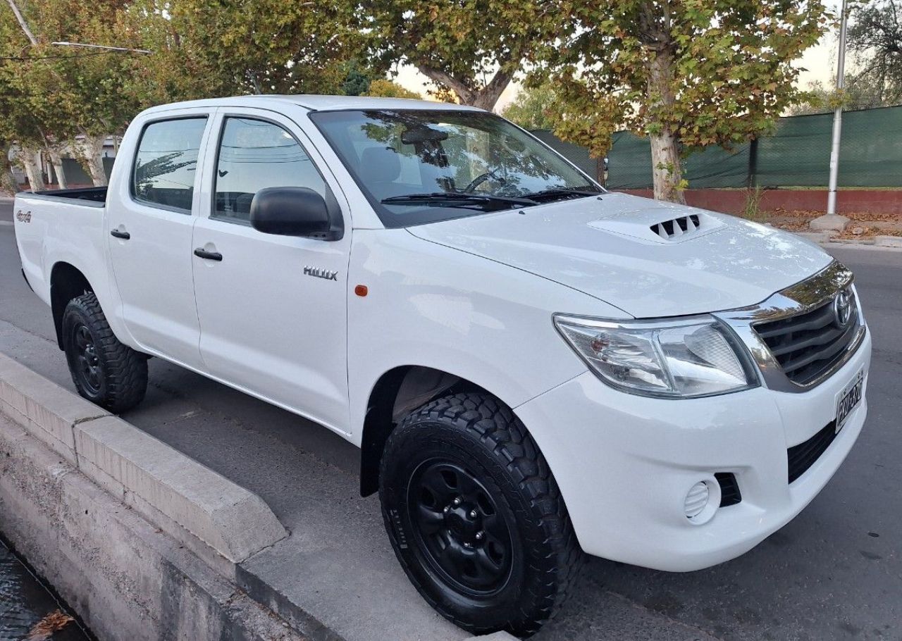 Toyota Hilux Usada Financiado en Mendoza, deRuedas