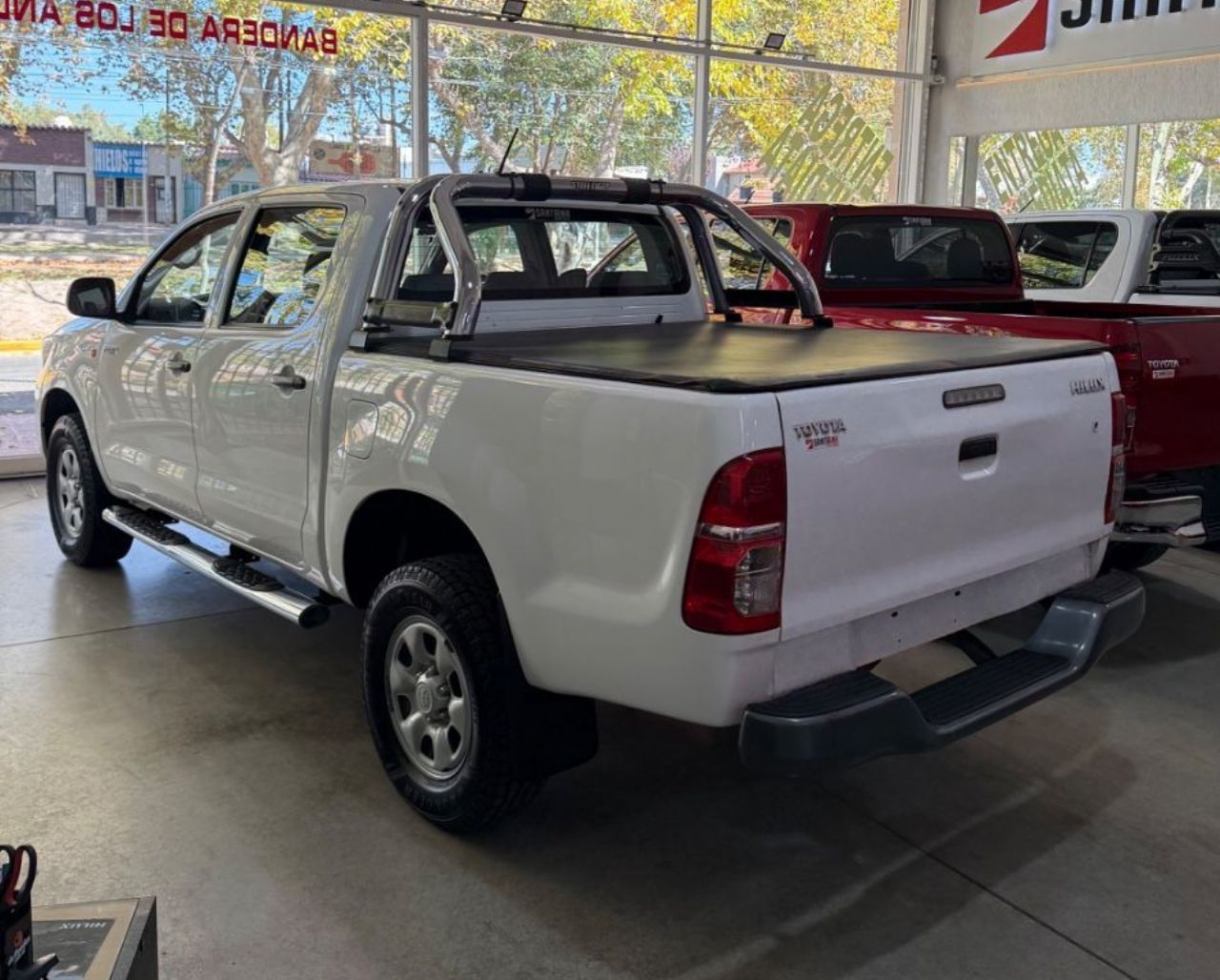 Toyota Hilux Usada Financiado en Mendoza, deRuedas