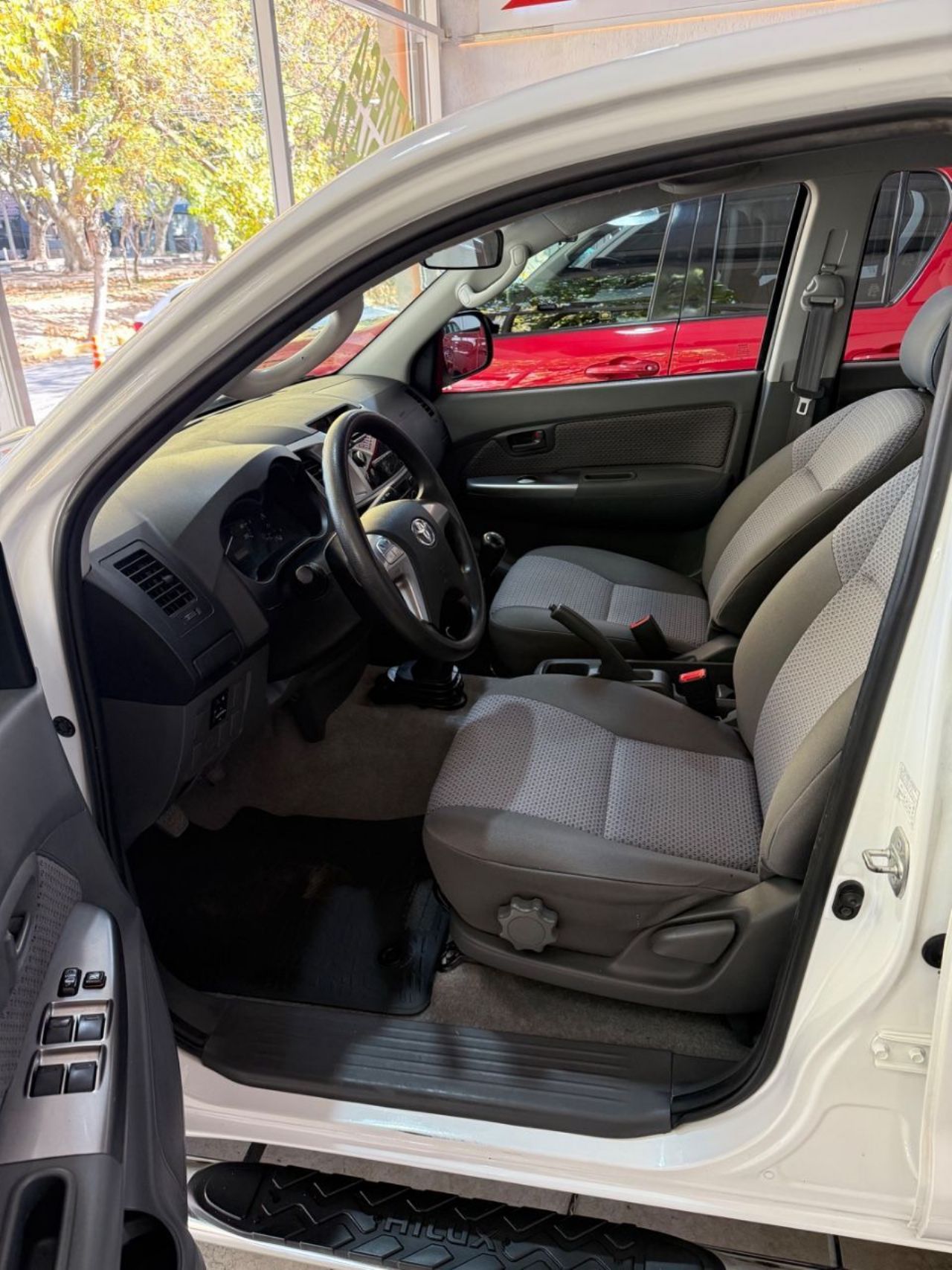 Toyota Hilux Usada Financiado en Mendoza, deRuedas