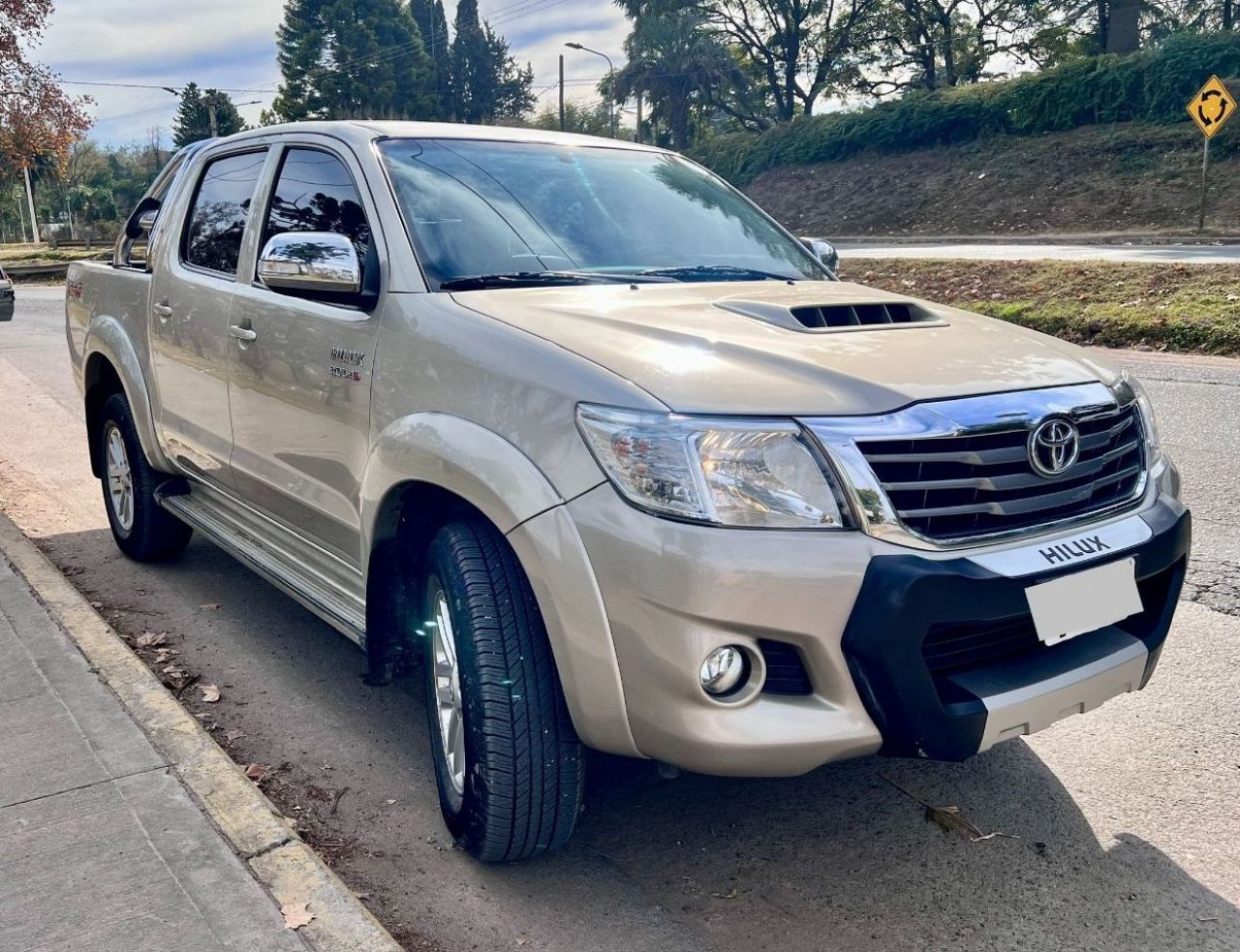 Toyota Hilux Usada en Córdoba, deRuedas