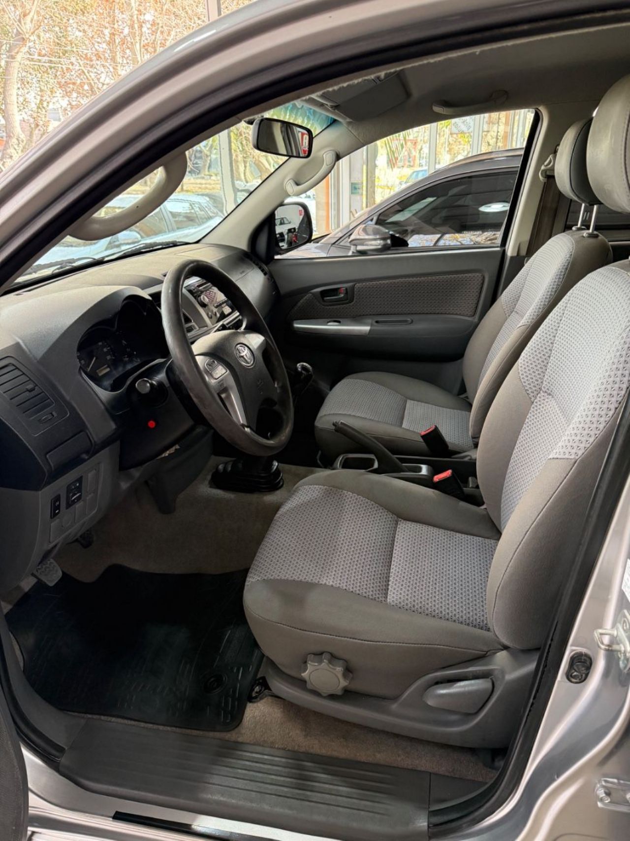 Toyota Hilux Usada Financiado en Mendoza, deRuedas