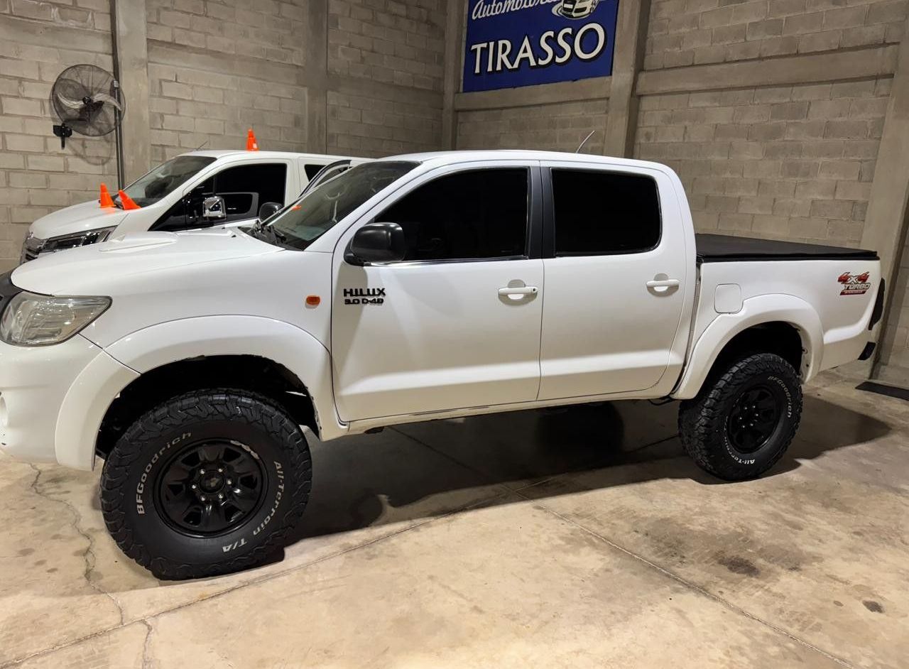 Toyota Hilux Usada Financiado en Mendoza, deRuedas