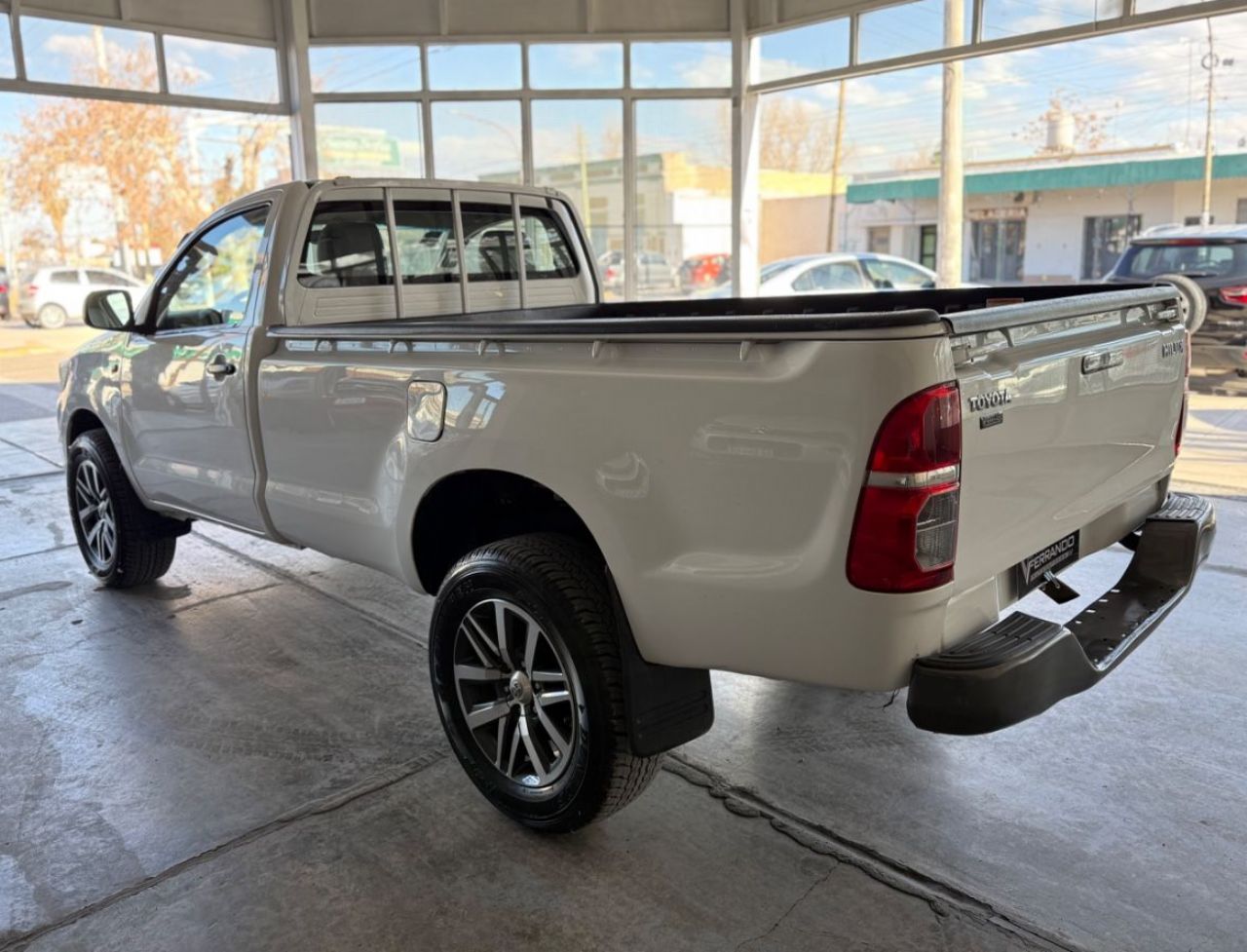Toyota Hilux Usada Financiado en Mendoza, deRuedas