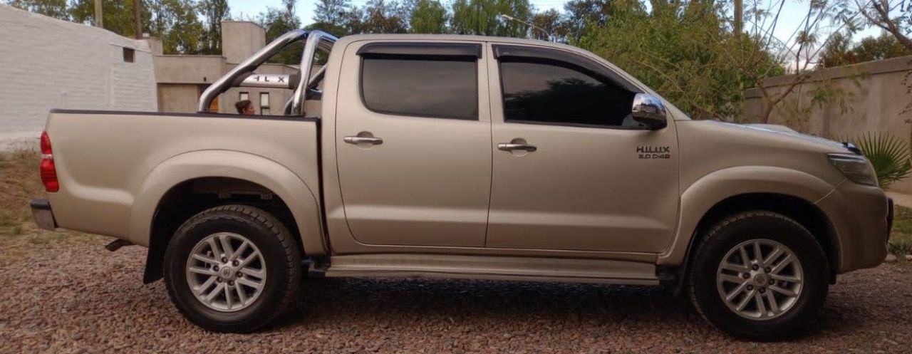 Toyota Hilux Usada en Mendoza, deRuedas
