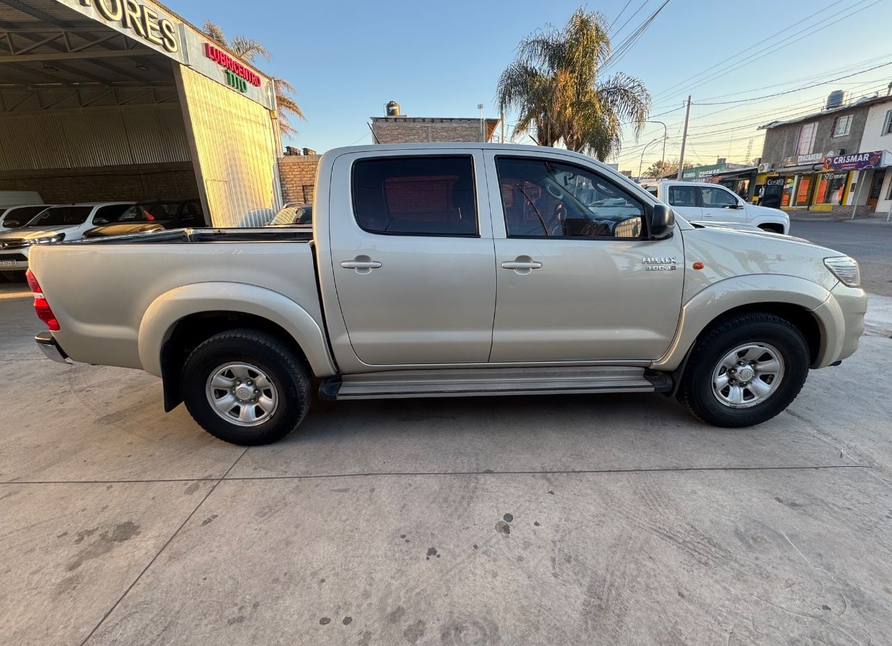 Toyota Hilux Usada Financiado en Mendoza, deRuedas