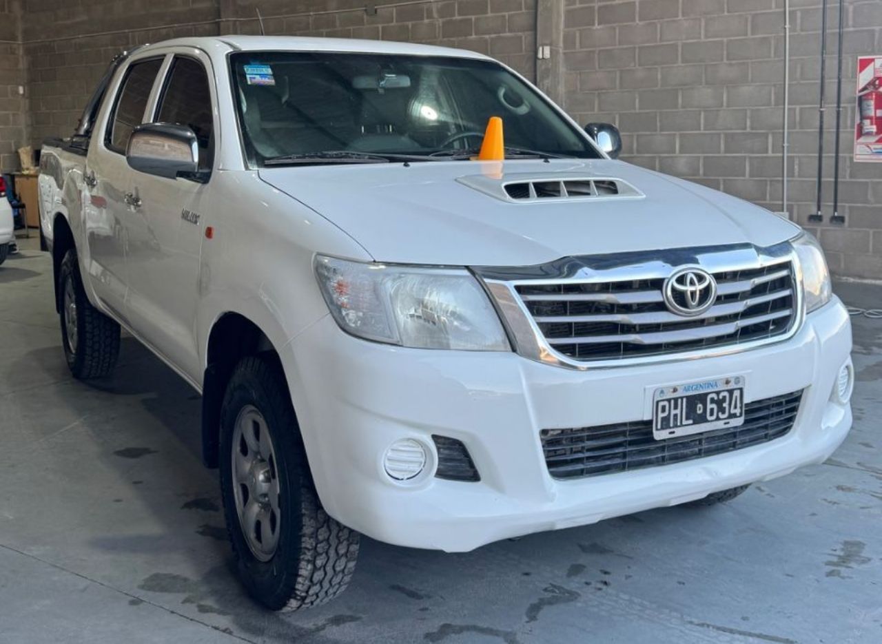 Toyota Hilux Usada Financiado en Mendoza, deRuedas
