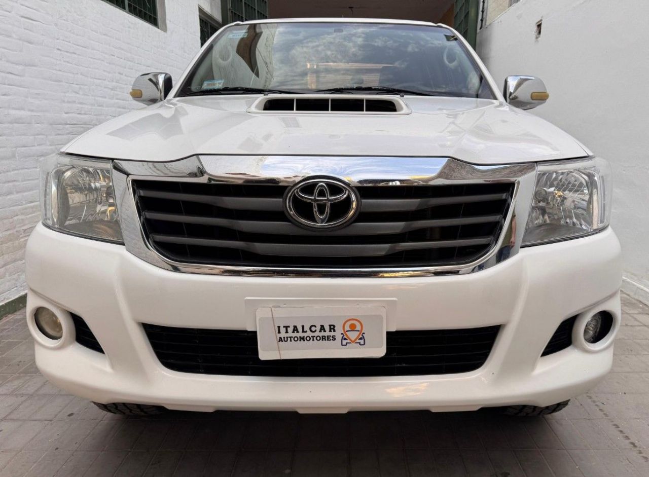 Toyota Hilux Usada Financiado en Mendoza, deRuedas