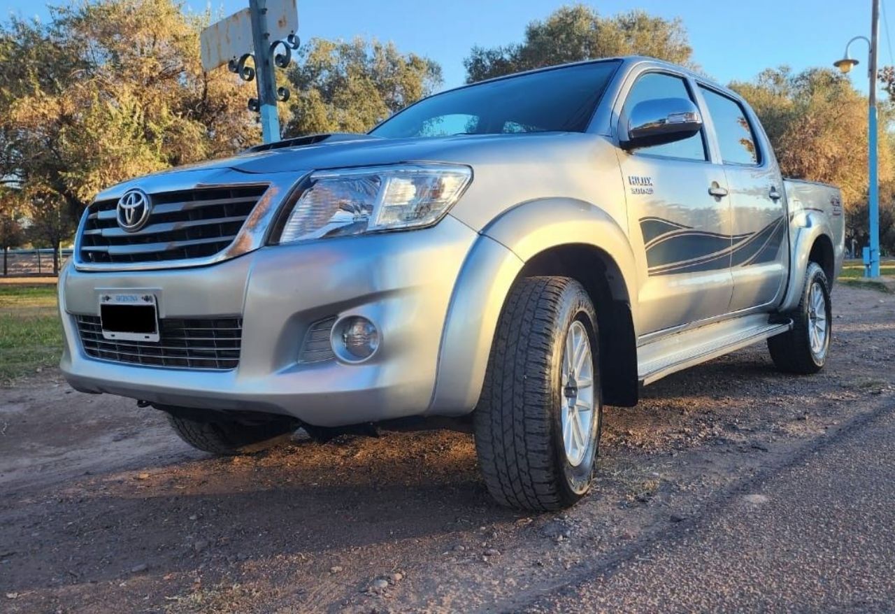 Toyota Hilux Usada Financiado en Mendoza, deRuedas