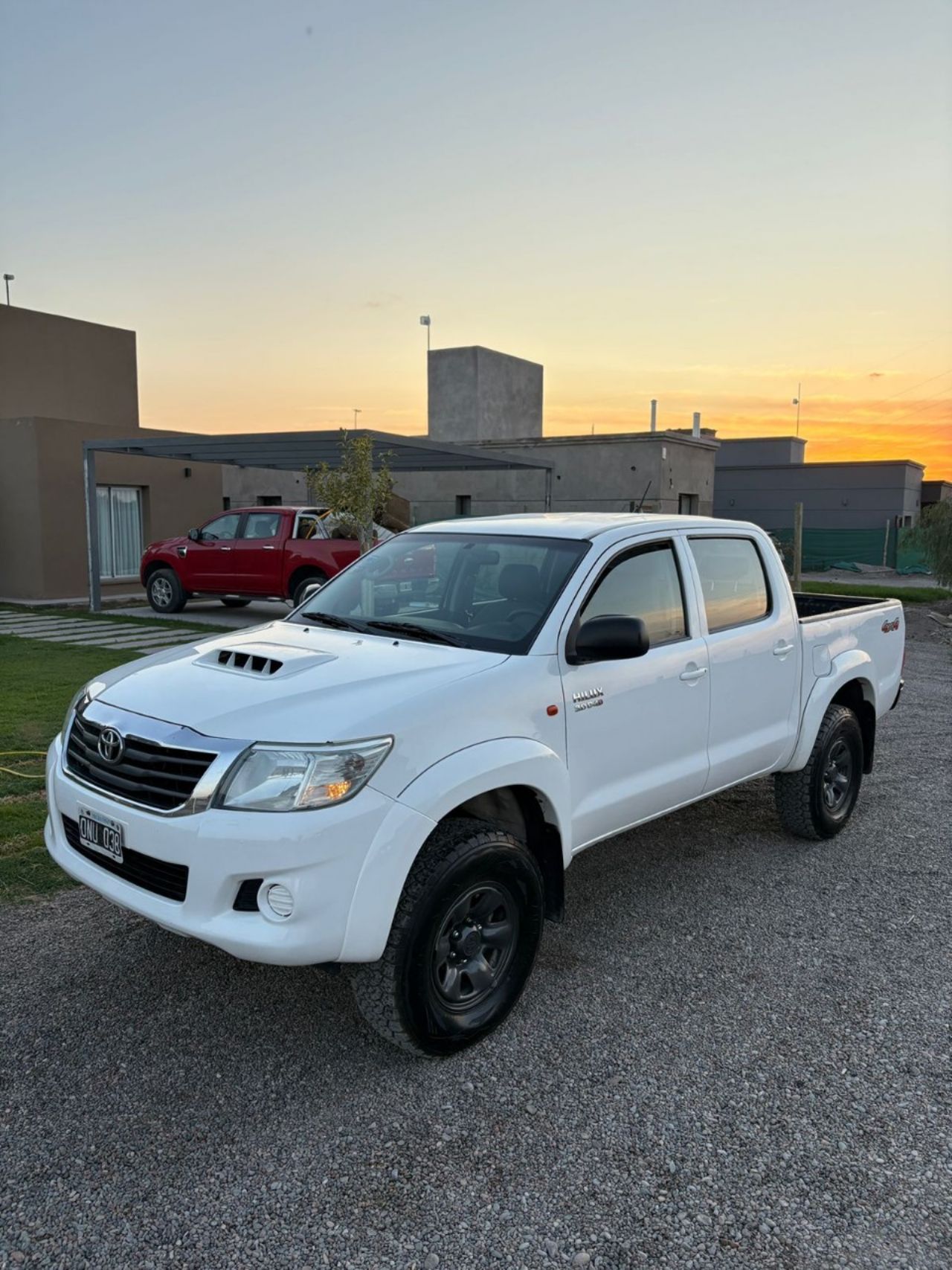 Toyota Hilux Usada en San Juan, deRuedas