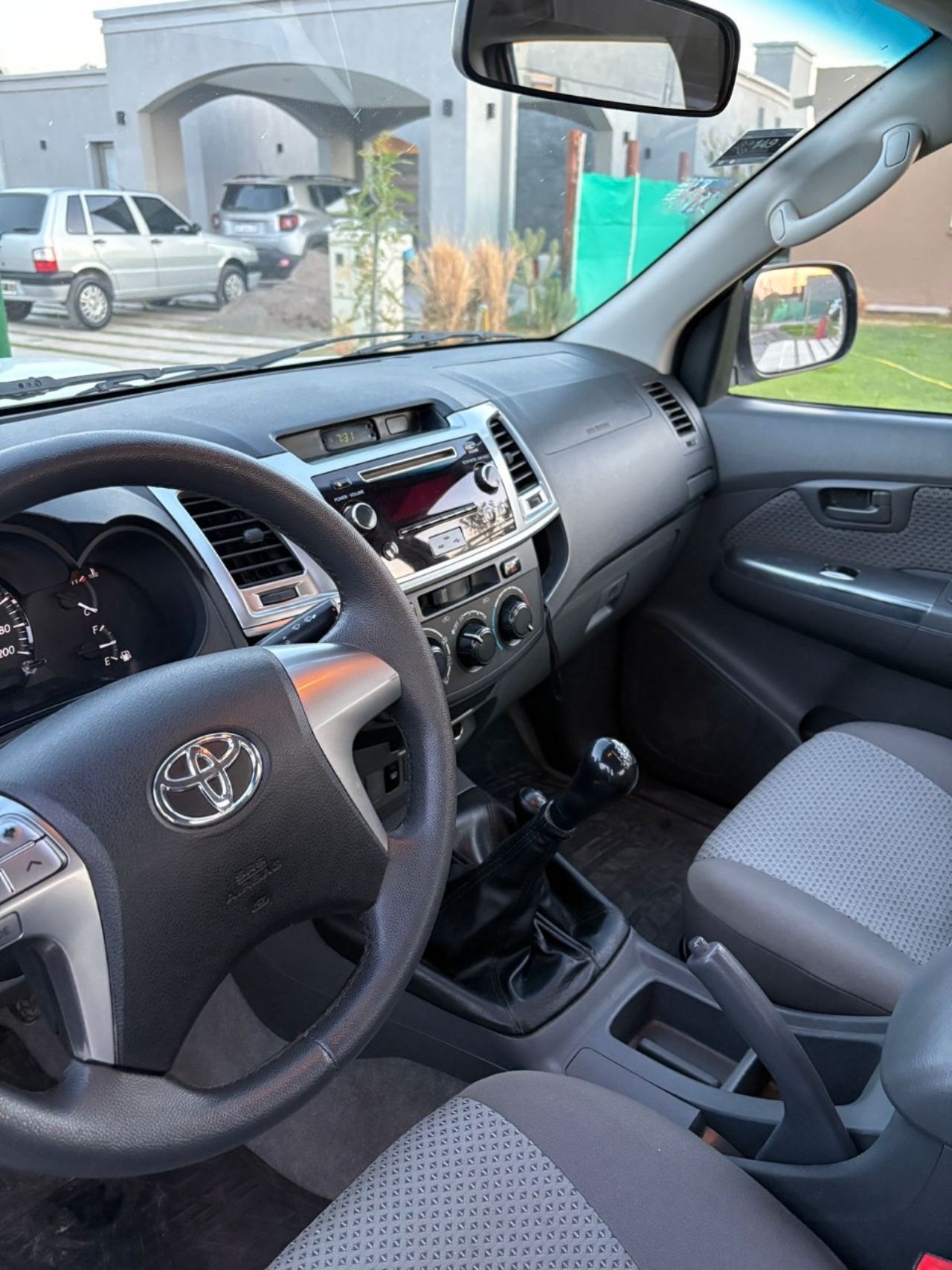 Toyota Hilux Usada en San Juan, deRuedas