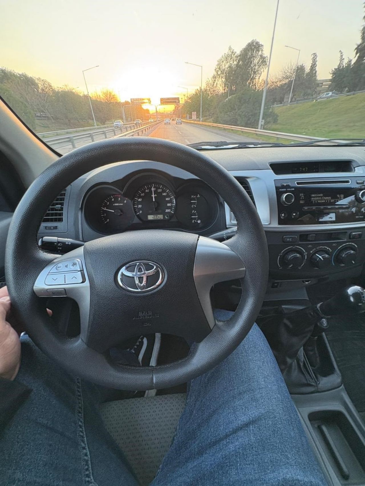 Toyota Hilux Usada en San Juan, deRuedas