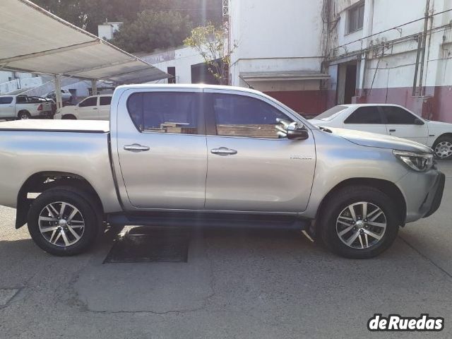 Toyota Hilux Usada en Mendoza, deRuedas